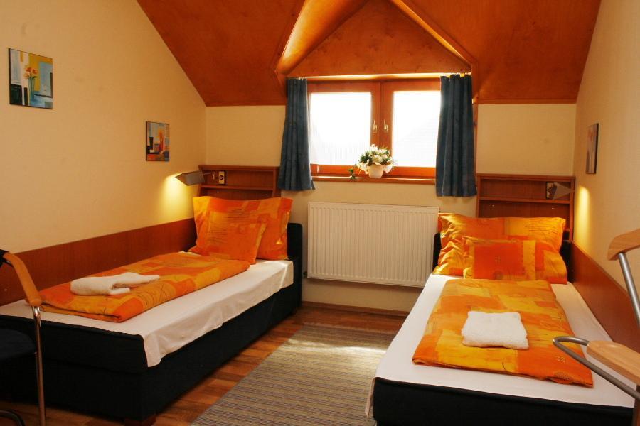 Motel 60 Хатван Экстерьер фото