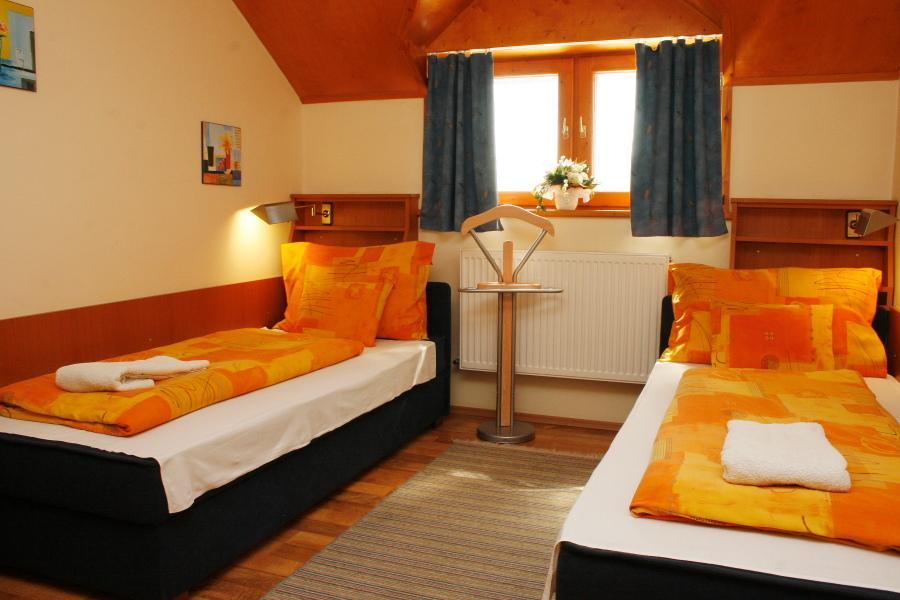 Motel 60 Хатван Экстерьер фото